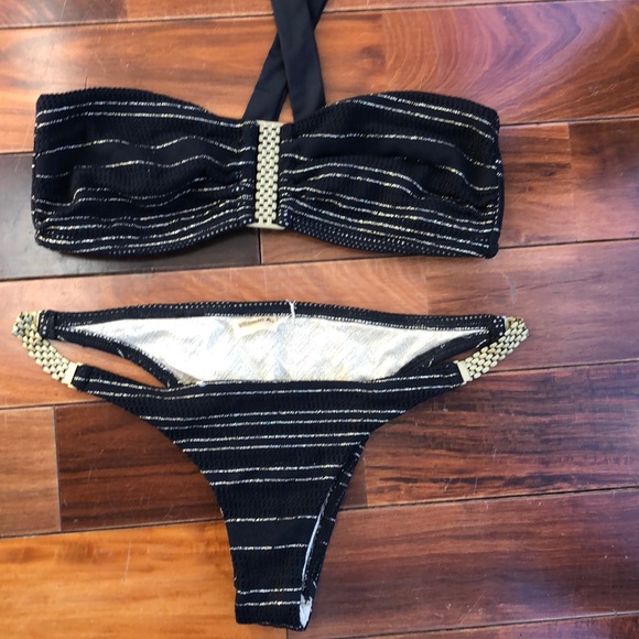 Black & Gold Bikini - Picture 1 of 3